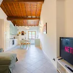Fattoria Degli Innocenti - Tuscany's Historic Gem Lejlighed *